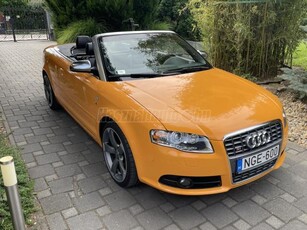 AUDI S4 4.2 V8 quattro Audi Exclusive Cabrio kézi váltóval