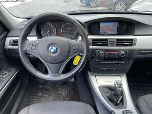 BMW 320d PANORÁMA TETŐ