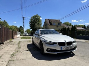 BMW 320i xDrive Advantage