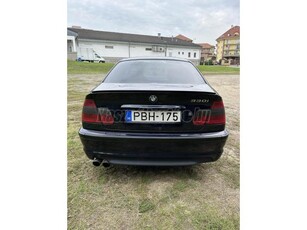 BMW 330i