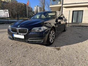 BMW 518d Touring /PANO/HUD/KAMERA/NAGY NAVI/BŐR