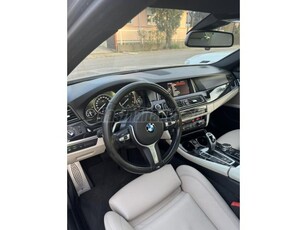 BMW 530d xDrive Touring (Automata) M_-packet / Adaptive Led / Harman Kardon