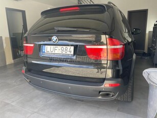 BMW X5 4.8i (Automata)