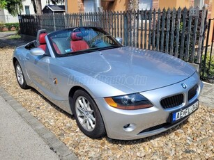 BMW Z4 2.5 Kézi váltóval. Sportgombbal. Bőrbelsővel. Szép tetővel