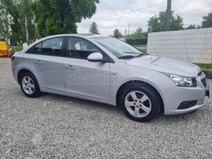 CHEVROLET CRUZE 1.6 LS Plus SZERVIZKÖNYVES .122000KM