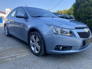 CHEVROLET CRUZE 1.6 LS Plus TÖRÉSMENTES-SZERVIZKÖNYV