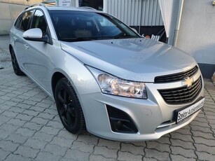 CHEVROLET CRUZE SW 1.6 LT 1 TULAJ!SZERVIZKÖNYV:119.600 KM!SÉRÜLÉSMENTES!KLÍMA!1-ÉV GARANCIA!