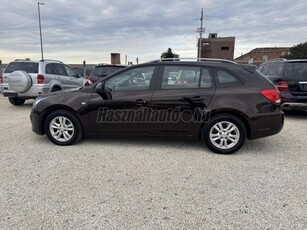 CHEVROLET CRUZE SW 1.7d LT Plus VÉGIG VEZETETT SZERVÍZKÖNYVES