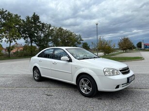 CHEVROLET LACETTI Sedan 1.4 16V Plus