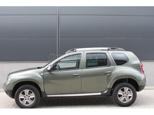 DACIA DUSTER 1.2 TCe Exception EURO6 Prestige NAVI-BŐR-ÜLÉSFŰTÉS-ALU-PDC-GYÁRI FÉNYEZÉS-SZERVIZKÖNYV-KM GARANCIA