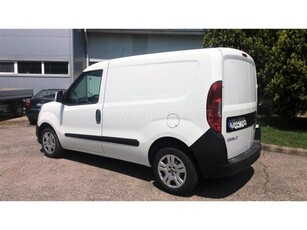 FIAT DOBLO Dobló Cargo 1.3 Mjet E6 95LE magyarországi vezetett szervizkönyves első tulajdonos