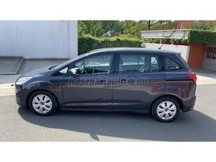 FORD C-MAX Grand2.0 TDCi Trend (Automata)M.O.-i.GAR.KM.SZERVIZELT.MEGKÍMÉLT.GYÖNYÖRŰ