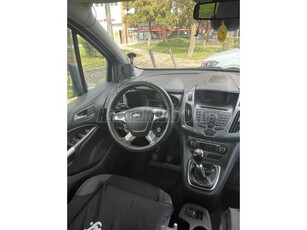 FORD CONNECT Tourneo230 1.6 TDCi LWB Titanium (7 személyes ) MAGÁNSZEMÉLYTŐL.7 SZEMÉLYES.KITŰNŐ ÁLLAPOT.VONÓHOROG