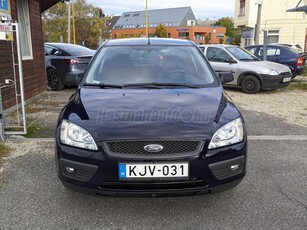 FORD FOCUS 1.4 Ambiente 116ekm. szervizkönyv