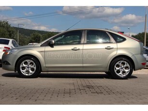 FORD FOCUS 1.4 Fresh 116000 KM. vezetett szervízkönyv!