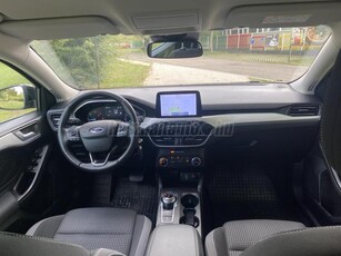 FORD FOCUS 1.5 EcoBlue Titanium (Automata) Vezetett szervizkönyv!!105623 km!!