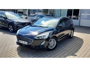 FORD FOCUS 1.5 EcoBlue Titanium Magyarországi. Vezetett szervizkönyves!