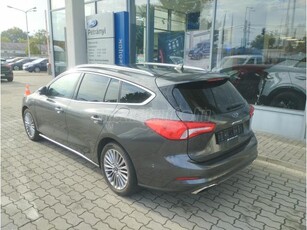 FORD FOCUS 1.5 EcoBlue Titanium Vignale!!! Head-up Display!!!