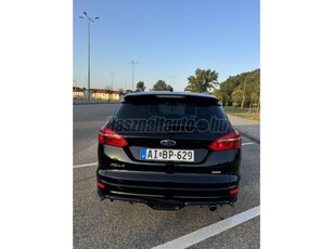 FORD FOCUS 1.5 EcoBoost Black Edition S S