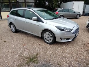 FORD FOCUS 1.5 TDCI Black Edition SS Powershift Automata Kombi Üllésfűtéssel.Navival Eladó