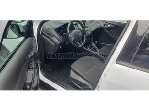 FORD FOCUS 1.5 TDCI Technology Bussines felszereltség