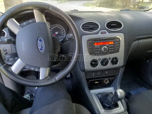 FORD FOCUS 1.6 Ambiente