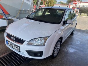 FORD FOCUS 1.6 Collection