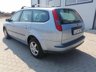 FORD FOCUS 1.6 Comfort Digitklima alufelni friss műszaki