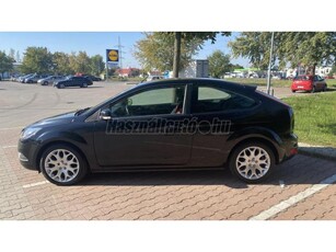 FORD FOCUS 1.6 Ghia