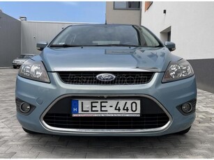 FORD FOCUS 1.6 Ghia