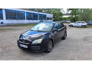 FORD FOCUS 1.6 Ghia