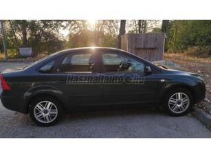 FORD FOCUS 1.6 Ghia