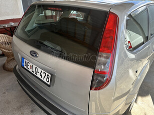 FORD FOCUS 1.6 Ghia