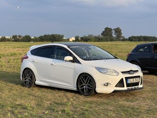 FORD FOCUS 1.6 SCTI Ecoboost Titanium