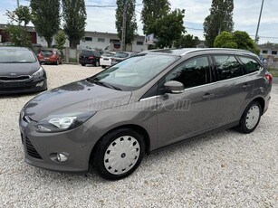 FORD FOCUS 1.6 TDCi Titanium NAVI/2XRADAR/BEPARKOLÁS/TEMPOMAT/BLUETOOTH