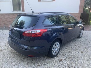 FORD FOCUS 1.6 Ti-VCT Ambiente klíma. vezetett szervizkönyv. 8 kerék