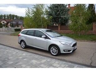 FORD FOCUS 1.6 Ti-VCT Technology Powershift