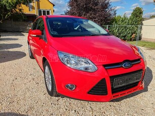 FORD FOCUS 1.6 Ti-VCT Titanium /GYÖNYÖRŰ ÁLLAPOT/TÉLI-NYÁRI KERÉKSZETT/