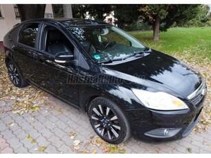 FORD FOCUS 1.6 Titanium Black Magic