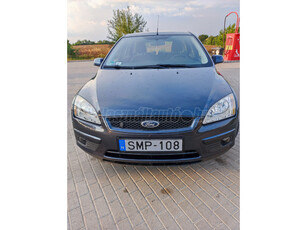 FORD FOCUS 1.8 FFV Collection