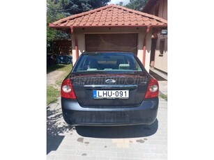 FORD FOCUS 1.8 TDCi Ghia