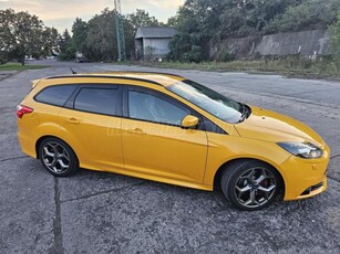 FORD FOCUS 2.0 Ecoboost ST3