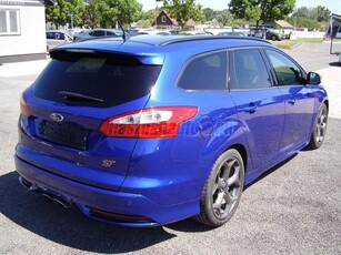 FORD FOCUS 2.0 Ecoboost ST3 SZÉP KÜLSŐ.BELSŐ.HIBÁTLAN MŰSZAKI ÁLLAPOT.FRISS MŰSZAKI!