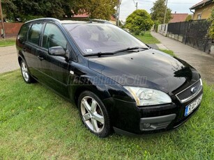 FORD FOCUS 2.0 Ghia