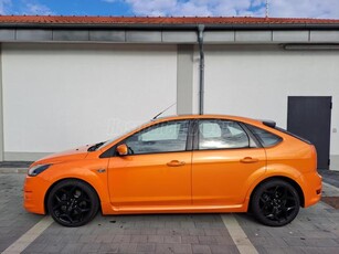 FORD FOCUS 2.5 turbo ST 186ezer km.szervizkönyv.keyless go.led világítás.tempomat