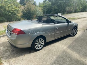 FORD FOCUS Coupe Cabriolet 2.0 Titanium bőrbelső.17-es alufelni.tolatóradar.ülésfűtés.tempomat.szélháló