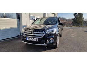 FORD KUGA 1.5 EcoBoost Titanium