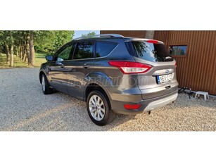 FORD KUGA 2.0 TDCi Titanium Plus 2WD MAGYARORSZÁGI // TELJES SZERVIZ TÖRTÉNET//