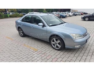 FORD MONDEO 2.5 V6 Ghia Executive (Automata)