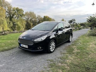 FORD S-MAX 2.0 TDCi Titanium [7 személy]